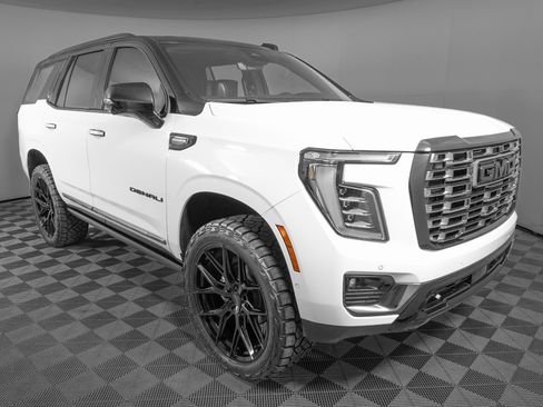 Used 2026 GMC Yukon Denali Ultimate w/ LPO, Floor Liner Package image 4