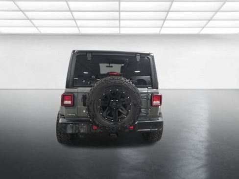 Used 2018 Jeep Wrangler Unlimited Sahara w/ Dual Top Group image 5