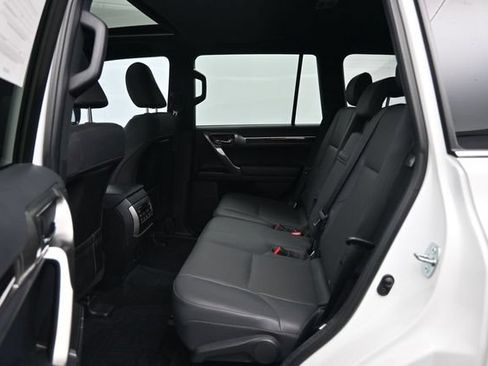 Used 2022 Lexus GX 460 Premium w/ Premium Package AWD/4WD image 25