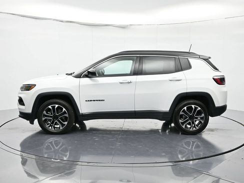Used 2024 Jeep Compass Limited image 9