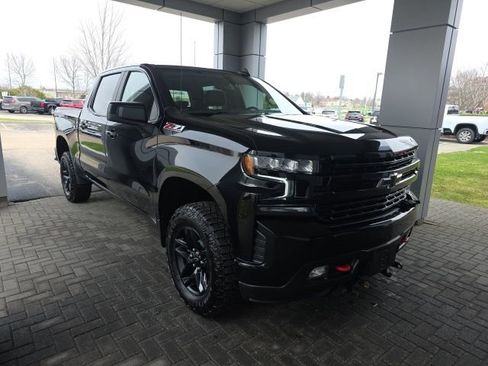 Used 2022 Chevrolet Silverado 1500 LT Trail Boss w/ Convenience Package II image 6