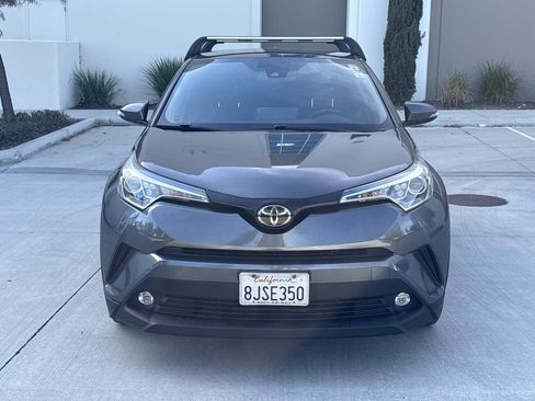 Used 2019 Toyota C-HR Limited image 8