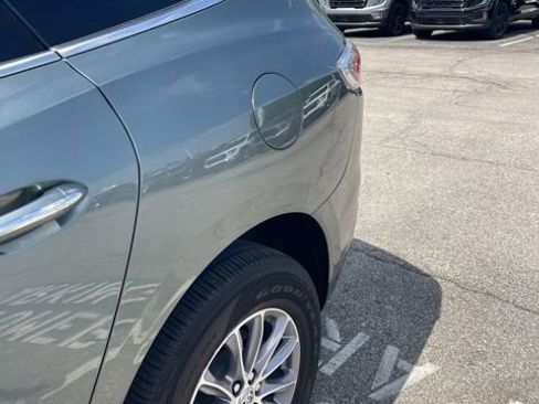 Used 2024 Buick Enclave Essence w/ Technology Package FWD image 3