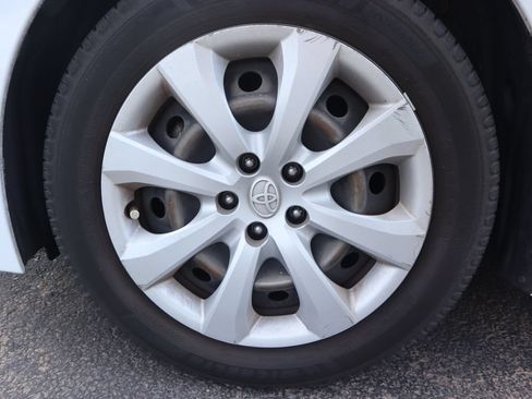 Used 2020 Toyota Corolla LE w/ Carpet Mat Package (TMS) FWD image 14