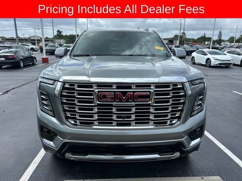 Used 2026 GMC Yukon Denali w/ Sun & Power Step Package AWD/4WD image 14
