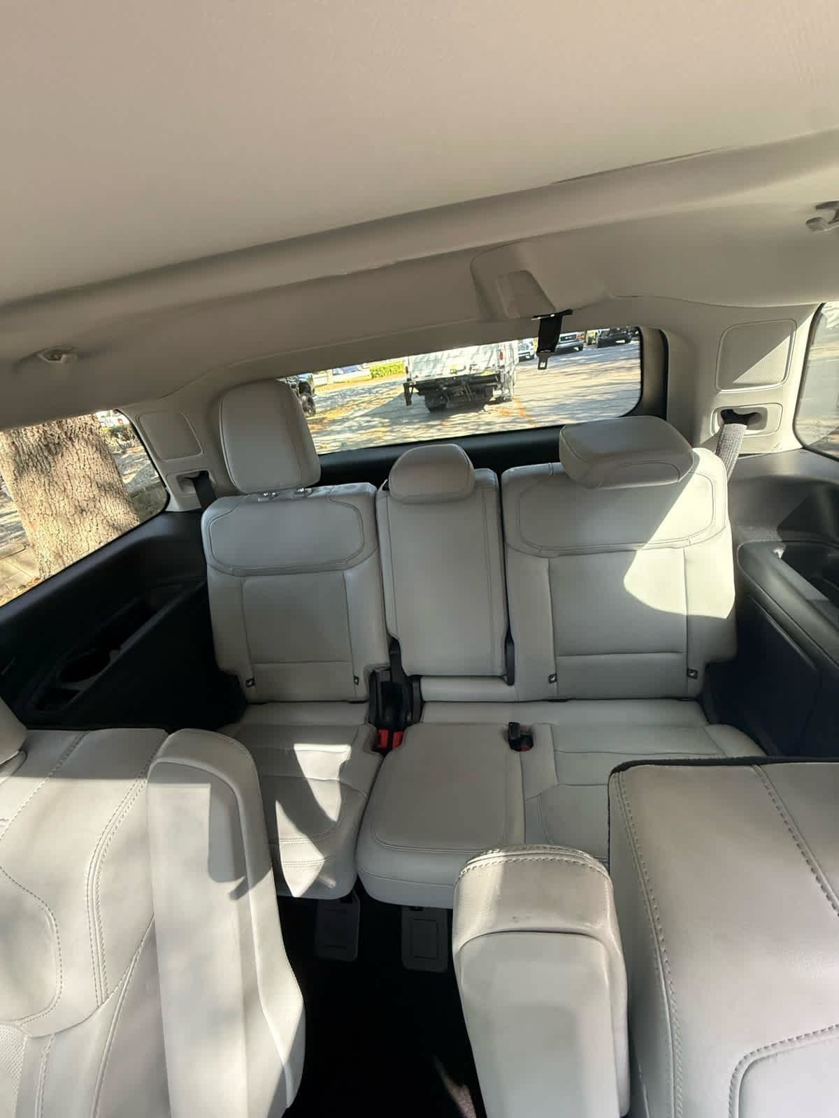 Used 2025 Ford Expedition Platinum AWD/4WD image 15