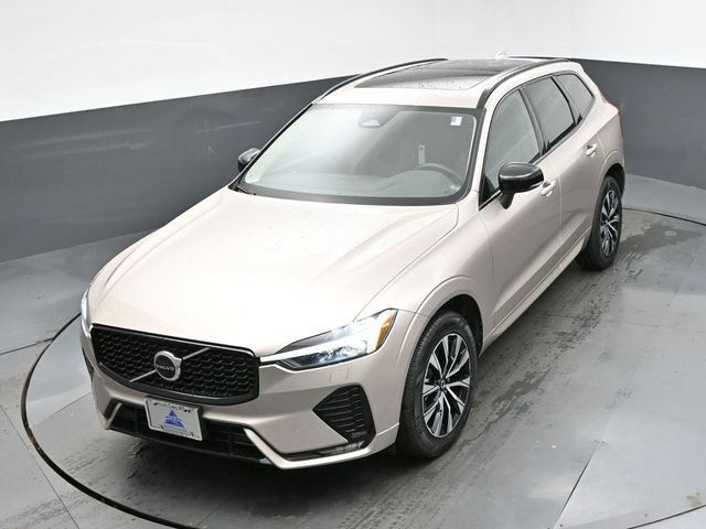 Used 2024 Volvo XC60 B5 Core w/ Climate Package AWD/4WD image 43