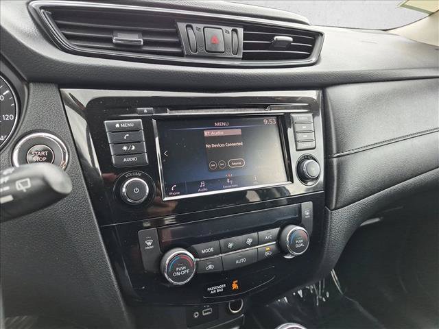 Used 2018 Nissan Rogue SV FWD image 19