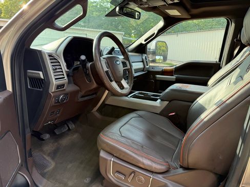 Used 2017 Ford F250 King Ranch w/ King Ranch Ultimate Package image 10