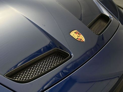 Used 2022 Porsche 911 GT3 RWD image 16