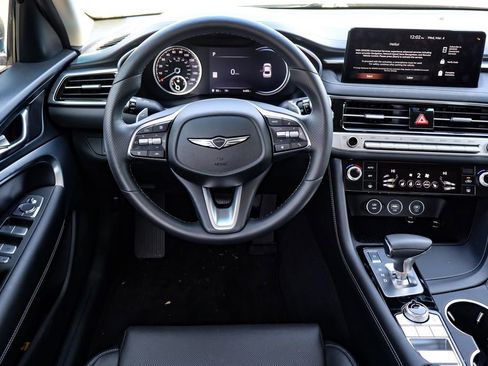 Used 2026 Genesis G70 2.5T image 19