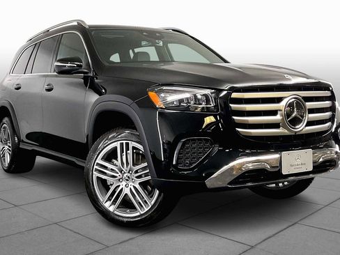 New 2025 Mercedes-Benz GLS 450 4MATIC image 2