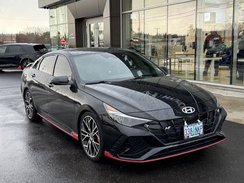 Used 2022 Hyundai Elantra N image 2
