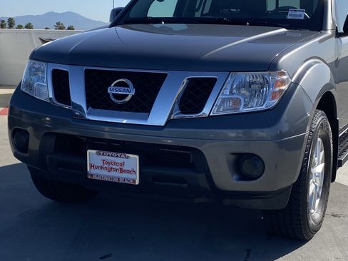 Used 2019 Nissan Frontier SV image 7