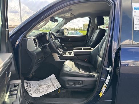 Used 2022 Toyota Tundra SR5 w/ SR5 Premium Package AWD/4WD image 29
