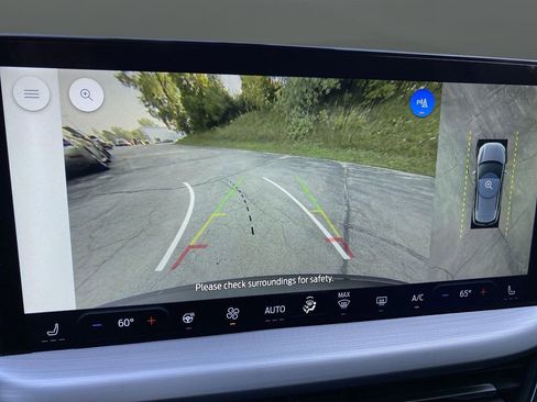 New 2025 Ford Escape SE w/ PHEV Premium Package image 11