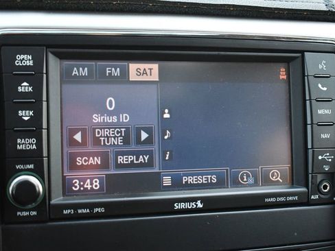 Used 2012 Jeep Grand Cherokee Overland image 38