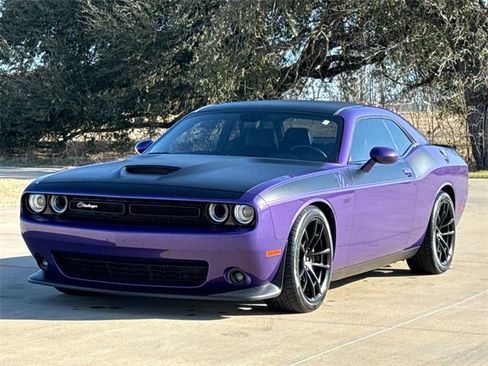 Used 2023 Dodge Challenger R/T Scat Pack w/ T/A Package image 3