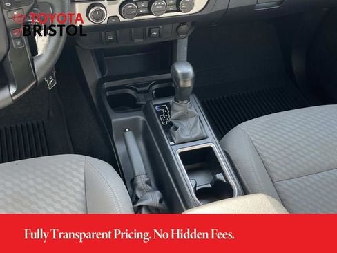 Used 2023 Toyota Tacoma SR AWD/4WD image 15