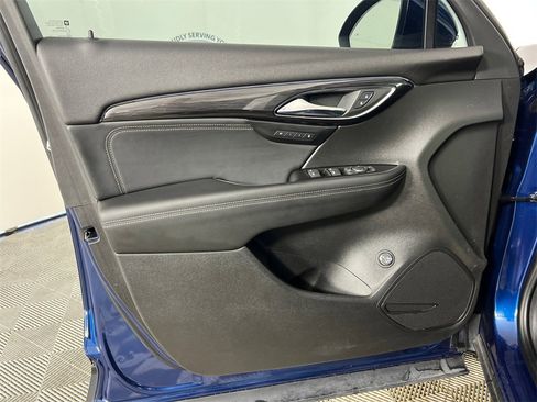 Used 2023 Buick Envision Essence image 10