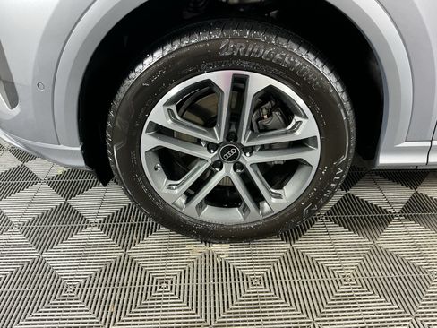 Used 2025 Audi Q5 Premium Plus AWD/4WD image 5