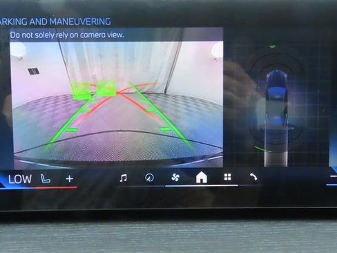 Used 2025 BMW i4 eDrive40 w/ M Sport Package image 16