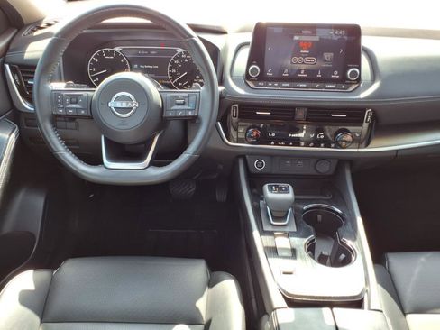 Certified 2022 Nissan Rogue SV w/ SV Premium Package image 14