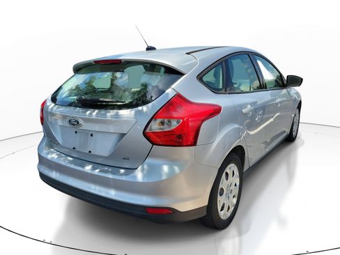 Used 2012 Ford Focus SE FWD image 5