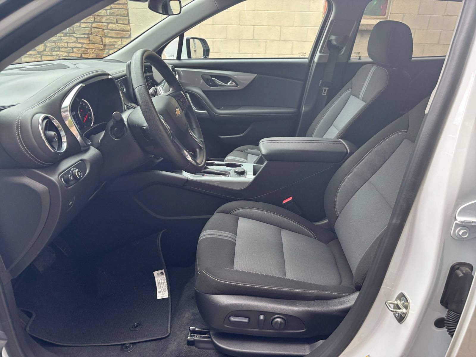 Used 2026 Chevrolet Blazer LT FWD image 28