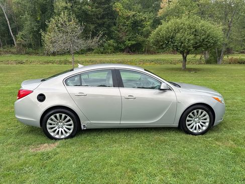 Used 2011 Buick Regal CXL FWD image 30