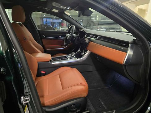 Used 2023 Jaguar XF R-Dynamic SE image 12