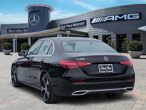 Used 2025 Mercedes-Benz C 300 Sedan image 4