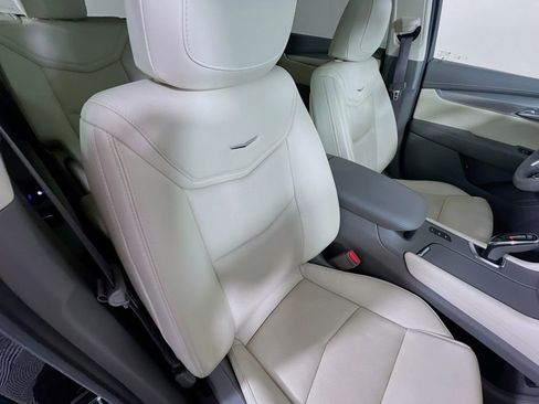 Used 2018 Cadillac XT5 Luxury image 28