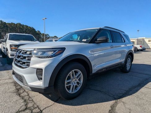 New 2026 Ford Explorer Active image 8