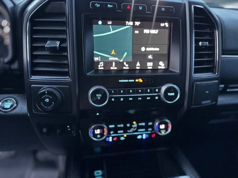 Used 2018 Ford Expedition Limited w/ Equipment Group 301A AWD/4WD image 12