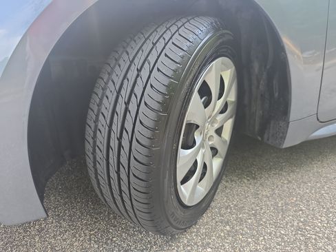 Used 2024 Toyota Corolla LE FWD image 30