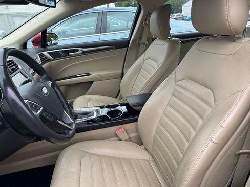 Used 2013 Ford Fusion SE FWD image 11