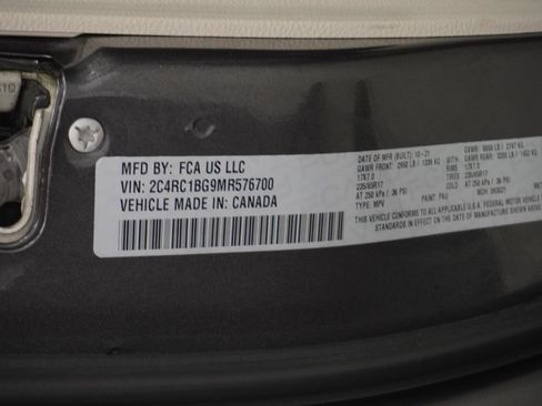 Certified 2021 Chrysler Pacifica Touring-L FWD image 50