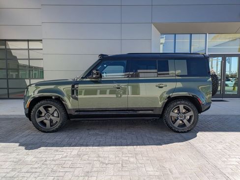 New 2026 Land Rover Defender 110 X-Dynamic SE image 7