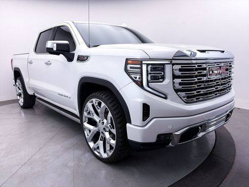 Used 2025 GMC Sierra 1500 Denali AWD/4WD image 13