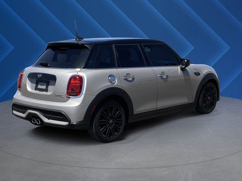 Used 2022 MINI Cooper S w/ Driver Assistance Package FWD image 3