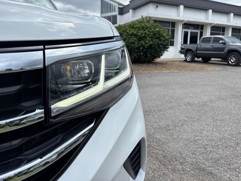 Used 2023 Volkswagen Atlas SEL AWD/4WD image 9