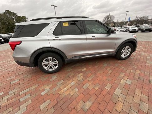 Used 2021 Ford Explorer XLT w/ Equipment Group 202A image 23
