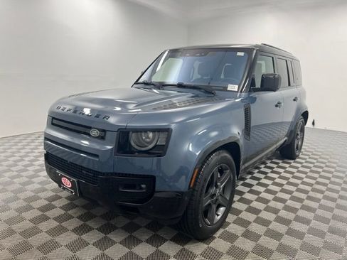Used 2023 Land Rover Defender 110 X-Dynamic SE AWD/4WD image 2