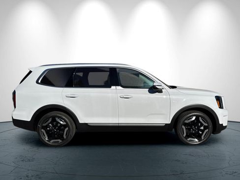New 2025 Kia Telluride EX image 3