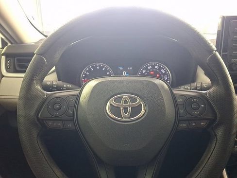 Certified 2021 Toyota RAV4 XLE FWD image 25