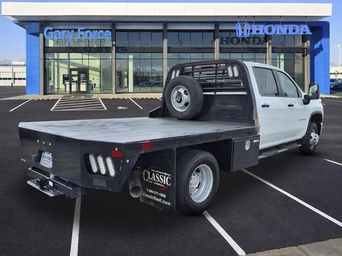 Used 2025 Chevrolet Silverado 3500 W/T w/ WT Convenience Package AWD/4WD image 2