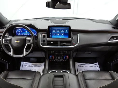 Used 2023 Chevrolet Suburban Premier image 21