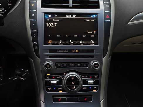 Used 2018 Lincoln MKZ Premiere FWD image 24