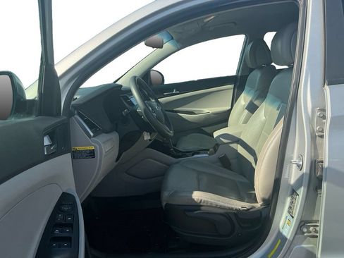 Used 2017 Hyundai Tucson SE w/ Cargo Package FWD image 14